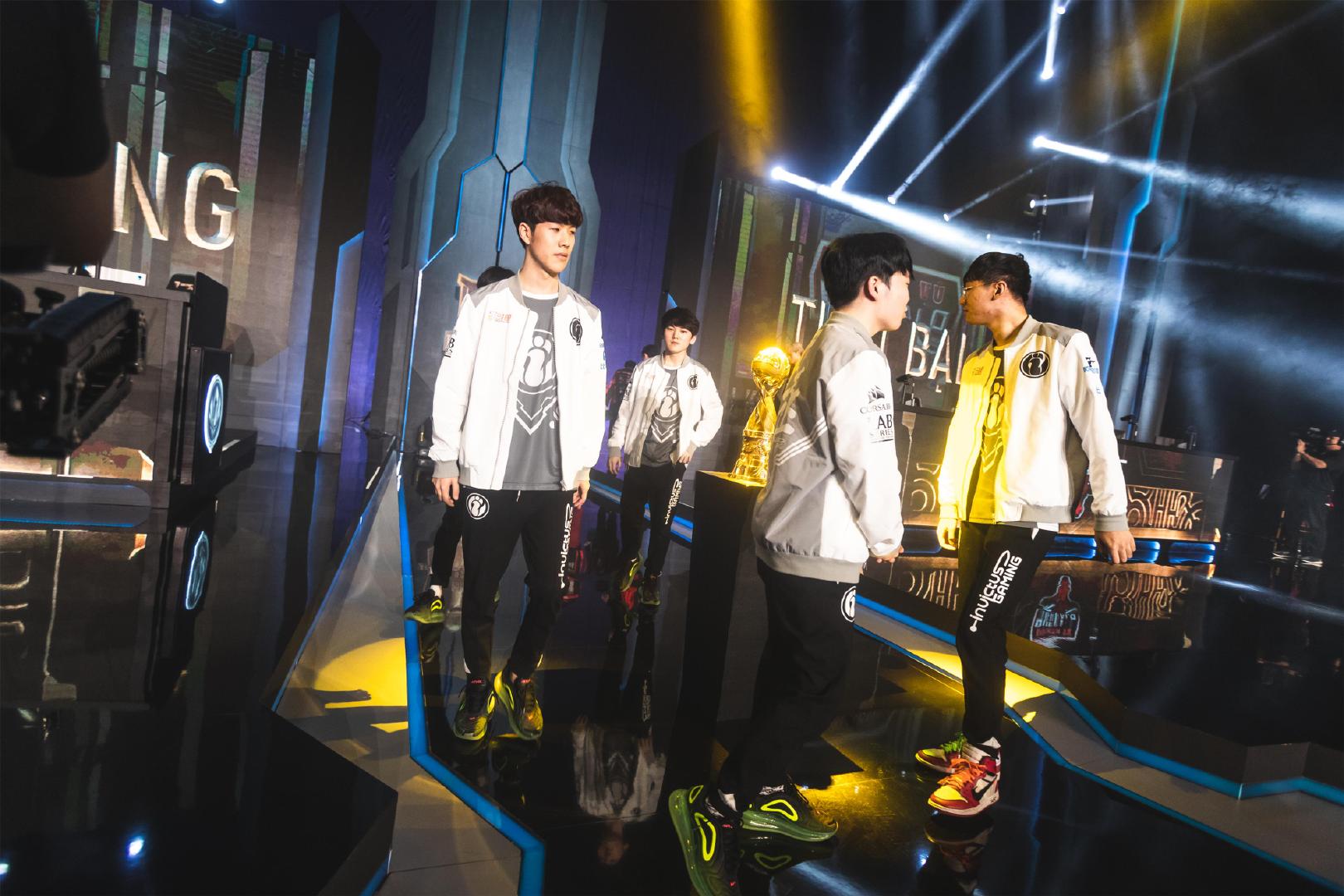 经过与选手本人充分且友好的沟通与协商，自由人辅助选手张明（ID：QiuQiu）即日起正式加入FPX