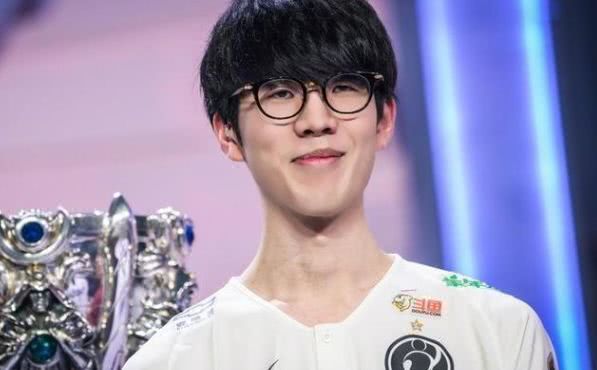 DFM中单Aria：LJL决赛结束后才组建现阵容 上单打团沟通有分歧